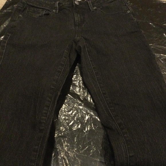 Like New Black Skinny Leg Junior Jeans 
